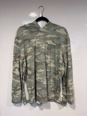 a:glow Maternity Nursing Top - Heather Gray Green Camo